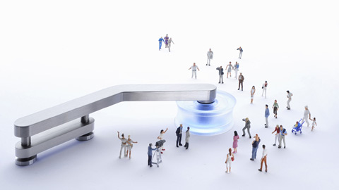 Bild astec / Schiebetürbeschlag